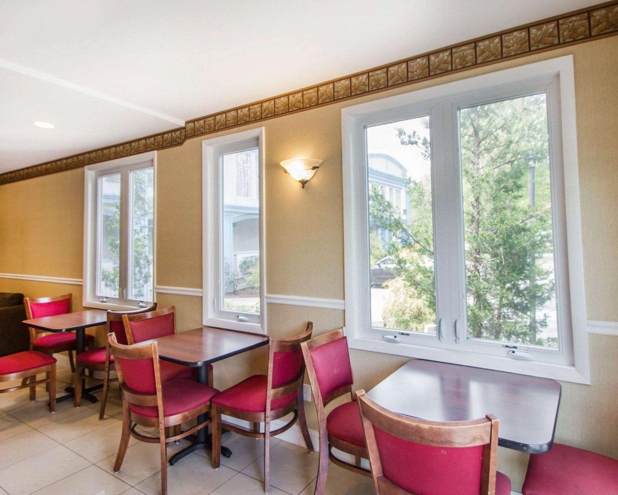 Econo Lodge Inn & Suites Old Saybrook - Westbrook Dış mekan fotoğraf