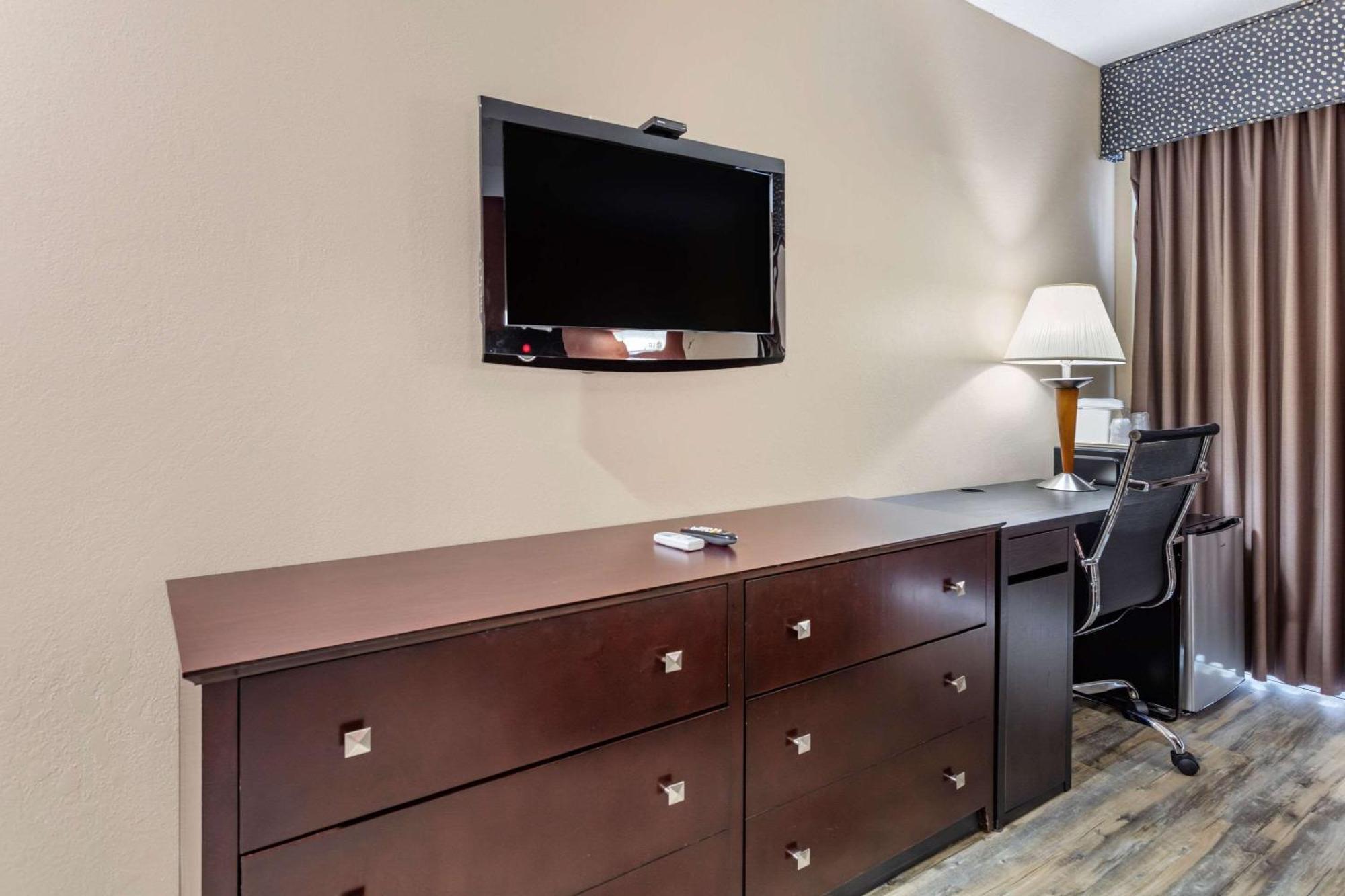 Econo Lodge Inn & Suites Old Saybrook - Westbrook Dış mekan fotoğraf
